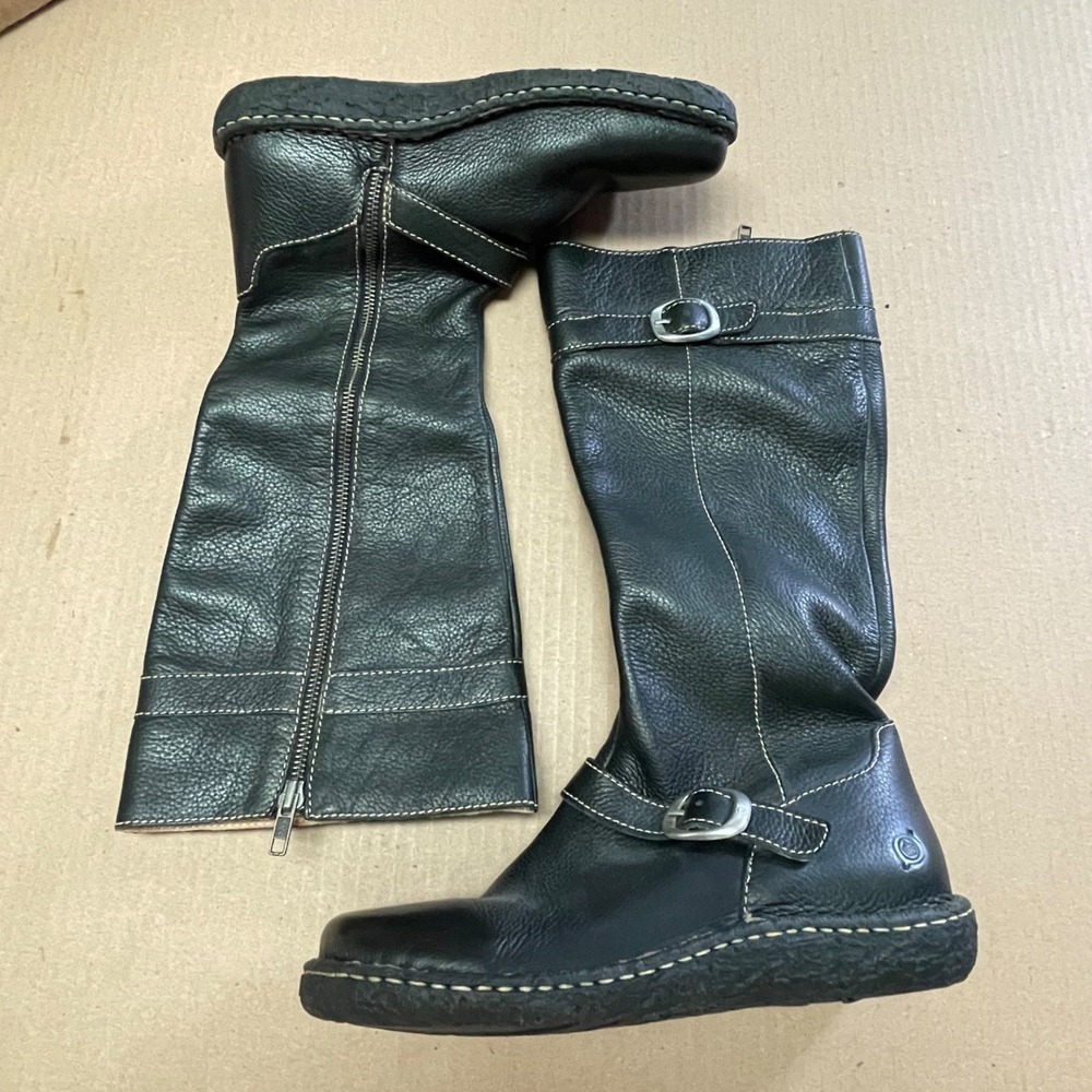 Børn Women's Sz 8/39  Black Pebble Leather Knee High Full Zip Riding Boots NWOTB